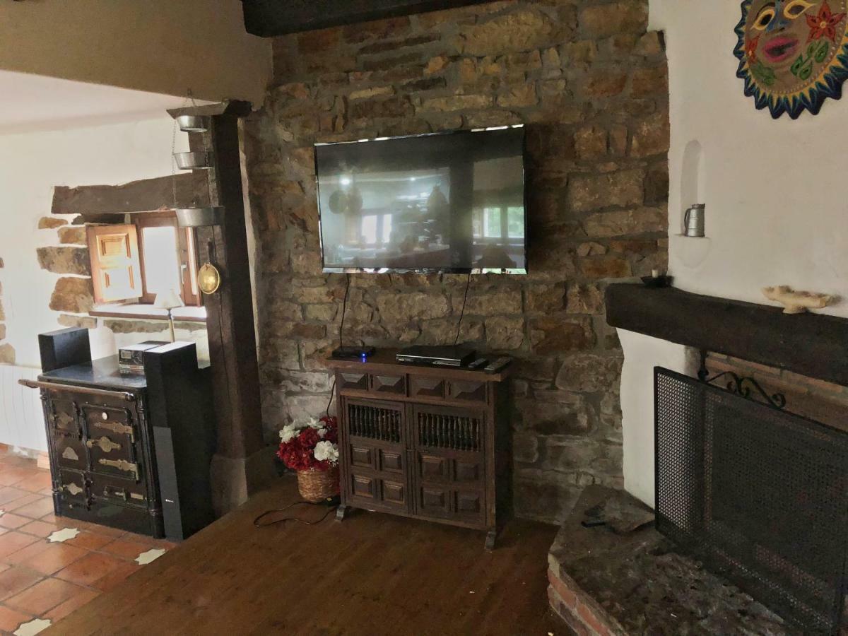 La Casa Del Chileno Guest House Liérganes Екстериор снимка