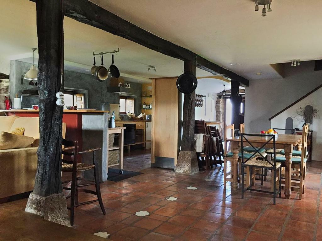 La Casa Del Chileno Guest House Liérganes Екстериор снимка