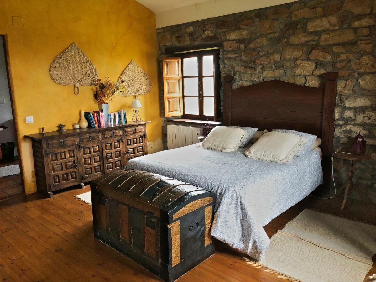 La Casa Del Chileno Guest House Liérganes Екстериор снимка